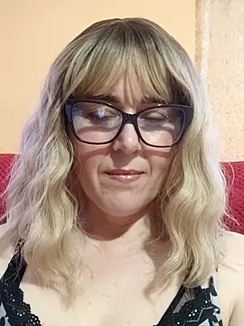 Amelialove42 online show from 22, 5, 2026