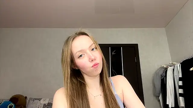 AntoniaMoravick online show from 8, 11, 2025