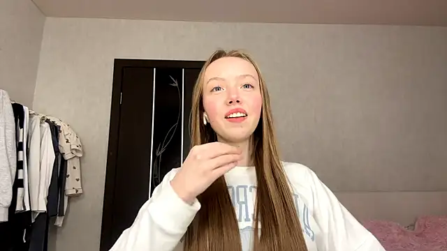 AntoniaMoravick online show from 2, 12, 2025