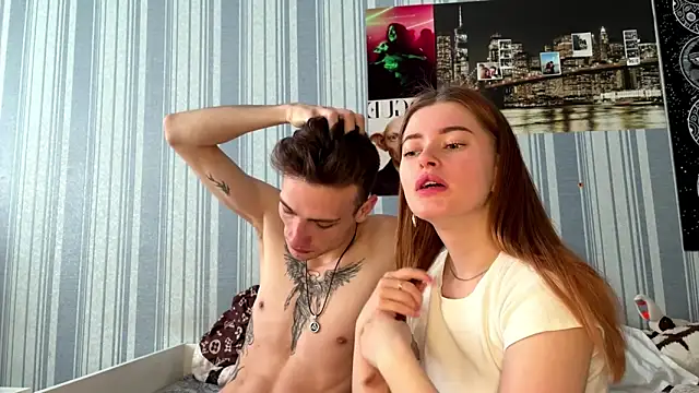 EmiliaCouple online show from 10, 3, 2026