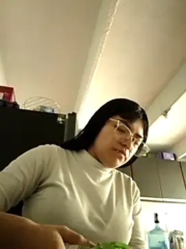 angie rousse  online show from 29, 10, 2025