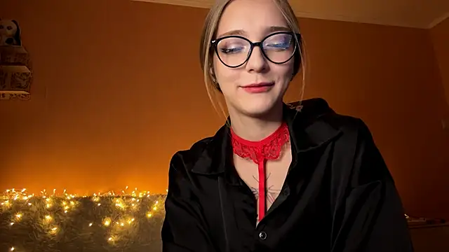 EvaPeace online show from 11, 10, 2025