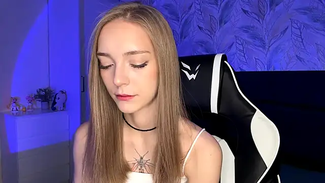 EvaPeace online show from 2, 11, 2025