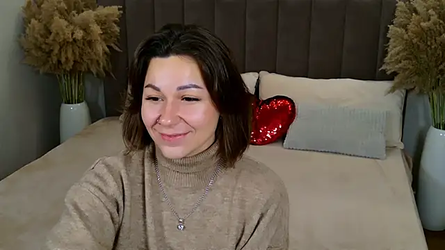 Snapshot of EdenSolis chatting on 24, 11, 2025 EdenSolis online show from 24, 11, 2025