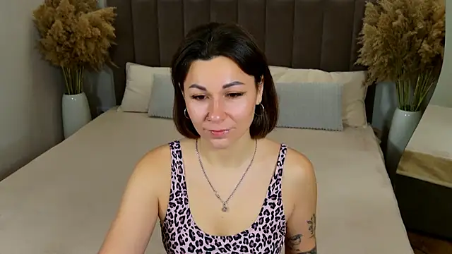 Snapshot of EdenSolis chatting on 28, 11, 2025 EdenSolis online show from 28, 11, 2025