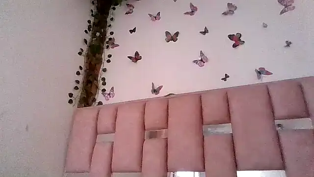 Snapshot of abby_moss_2 chatting on 18, 6, 2026 abby moss 2 online show from 18, 6, 2026