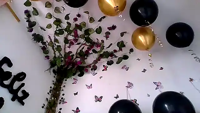 Snapshot of abby_moss_2 chatting on 19, 7, 2026 abby moss 2 online show from 19, 7, 2026