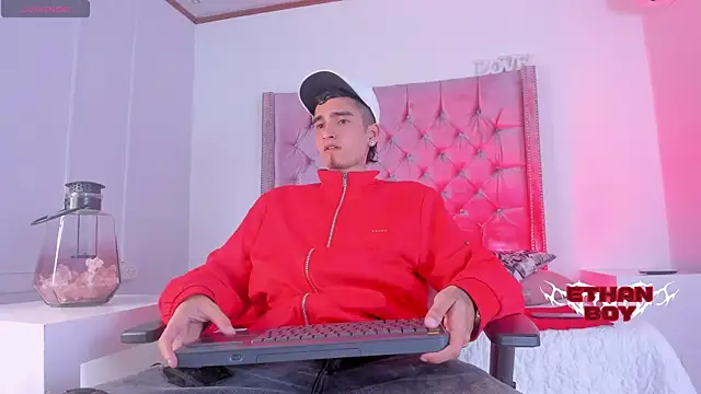 Ethan Boy  online show from 25, 11, 2025