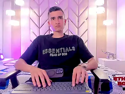 Ethan Boy  online show from 7, 2, 2026