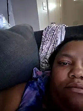Snapshot of Sexyyella90 chatting on 10, 10, 2025 Sexyyella90 online show from 10, 10, 2025