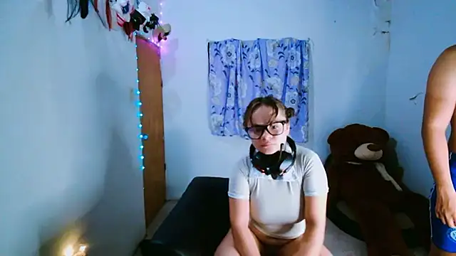 Snapshot of SweetRabbit29 chatting on 26, 3, 2026 SweetRabbit29 online show from 26, 3, 2026