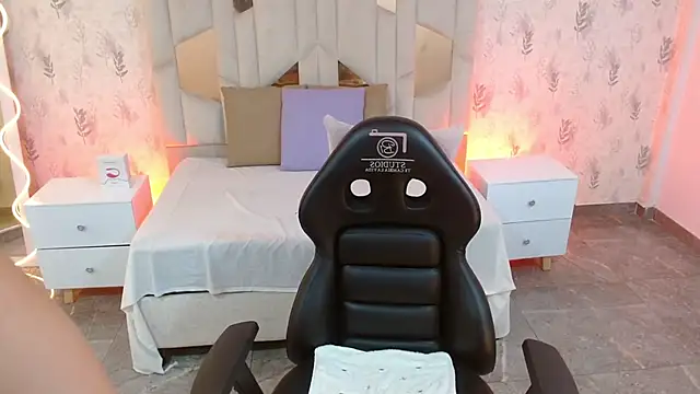 MARIANA TAY1 online show from 30, 10, 2025