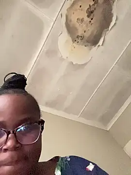 Snapshot of Wildpineapple chatting on 22, 10, 2025 Wildpineapple online show from 22, 10, 2025