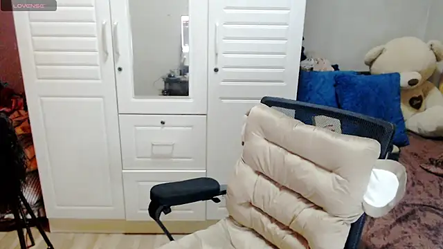 BellaMistressJhax online show from 19, 2, 2026