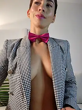 Snapshot of Alice_Barry chatting on 7, 1, 2026 Alice Barry online show from 7, 1, 2026