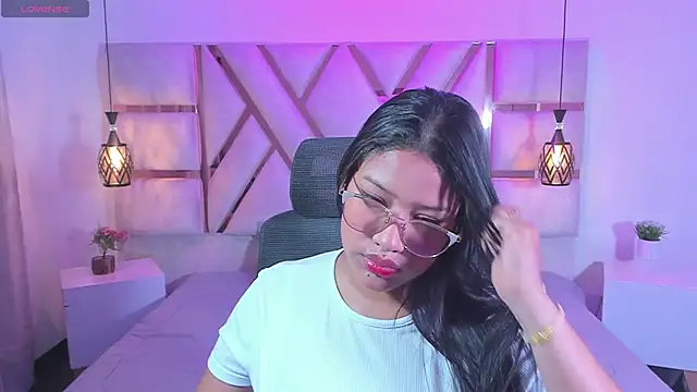 Snapshot of natachacole chatting on 13, 10, 2025 natachacole online show from 13, 10, 2025