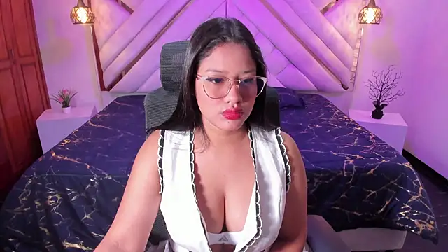 Snapshot of natachacole chatting on 16, 10, 2025 natachacole online show from 16, 10, 2025