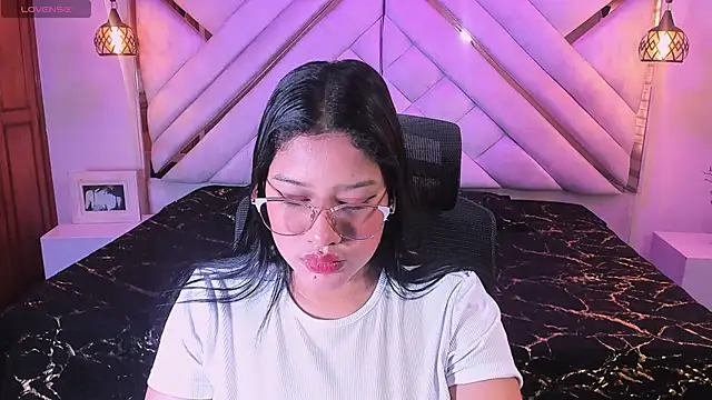 Snapshot of natachacole chatting on 20, 10, 2025 natachacole online show from 20, 10, 2025