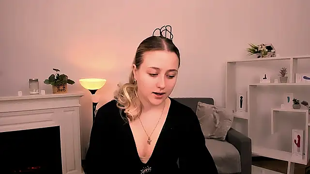 Lulu   Moon online show from 8, 4, 2026