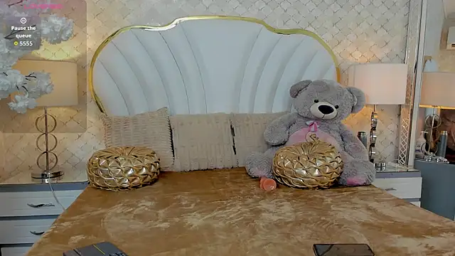 Alyssa tender online show from 15, 10, 2025