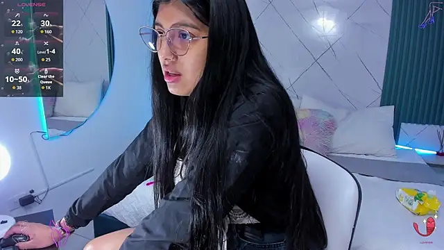 Briseida-White online show from 27, 10, 2025