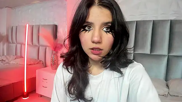 HollyPeach online show from 11, 2, 2026