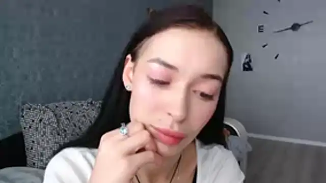 Daphne Darkthorn online show from 2, 11, 2025