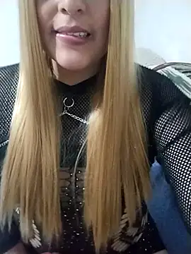 Snapshot of YEIMYlove chatting on 9, 11, 2025 YEIMYlove online show from 9, 11, 2025