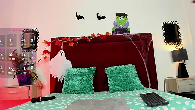 Sassha ferrer online show from 22, 10, 2025