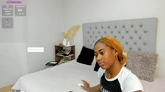 SofiRuiz  online show from 19, 1, 2026