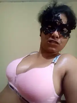 Expose Queen online show from 18, 3, 2026