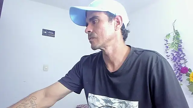 Sofi And Santy online show from 3, 12, 2025