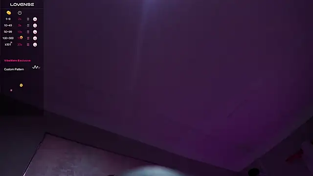 Snapshot of Belindamuller chatting on 8, 11, 2025 Belindamuller online show from 8, 11, 2025