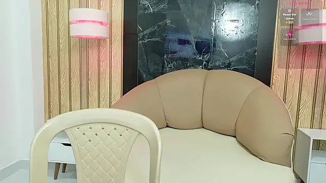 Snapshot of Belindamuller chatting on 5, 12, 2025 Belindamuller online show from 5, 12, 2025