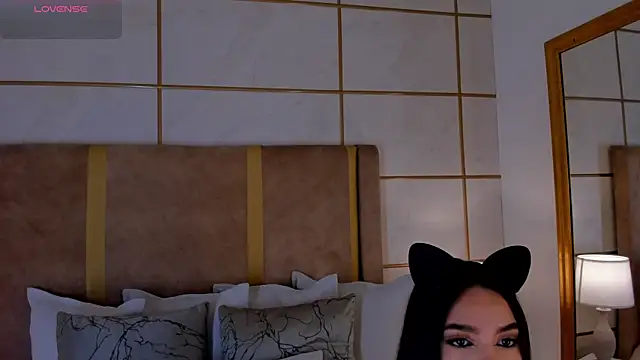 lyrabellini online show from 27, 2, 2026