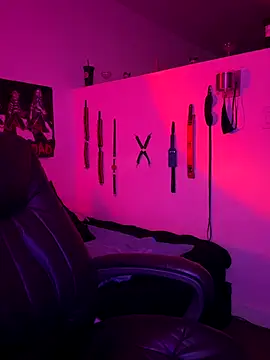 MiniMonroe online show from 6, 1, 2026