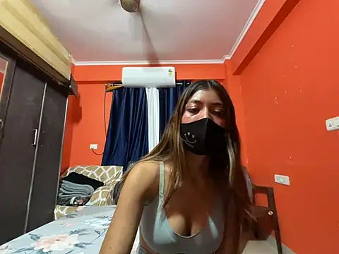 HOT HONEY10 online show from 4, 7, 2026