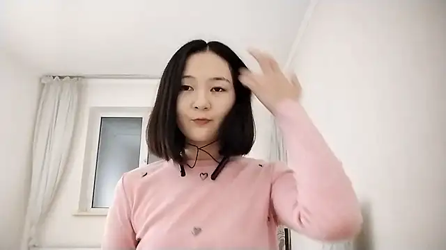 Snapshot of Lyndasilk chatting on 13, 10, 2025 Lyndasilk online show from 13, 10, 2025