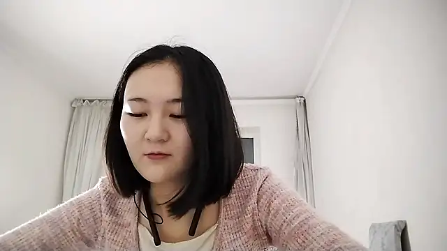 Snapshot of Lyndasilk chatting on 15, 10, 2025 Lyndasilk online show from 15, 10, 2025