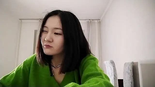 Snapshot of Lyndasilk chatting on 1, 11, 2025 Lyndasilk online show from 1, 11, 2025