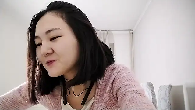 Snapshot of Lyndasilk chatting on 7, 11, 2025 Lyndasilk online show from 7, 11, 2025