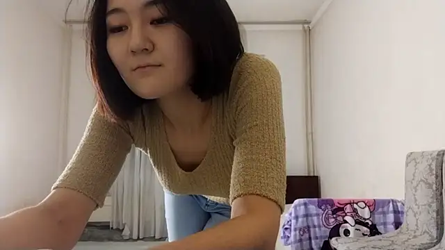 Snapshot of Lyndasilk chatting on 1, 12, 2025 Lyndasilk online show from 1, 12, 2025