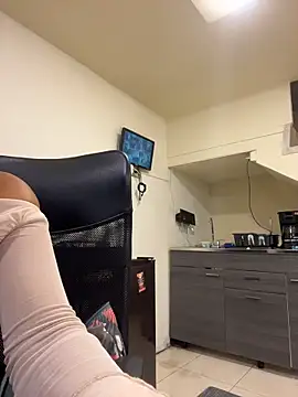 AlyssaRay online show from 14, 4, 2026