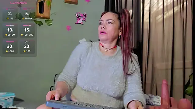 Sharlott smith online show from 4, 11, 2025