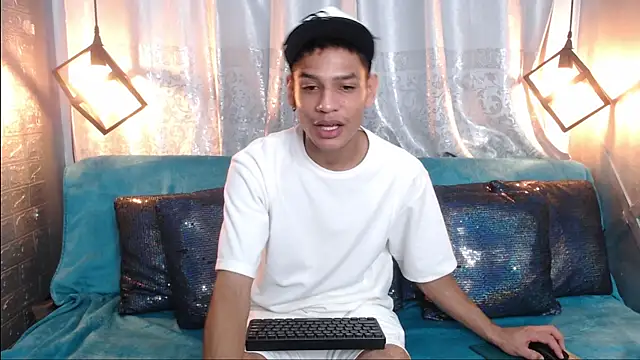 Snapshot of liam_sti1 chatting on 16, 10, 2025 liam sti1 online show from 16, 10, 2025