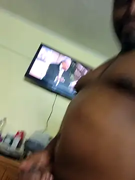 Snapshot of diquemon chatting on 25, 10, 2025 diquemon online show from 25, 10, 2025