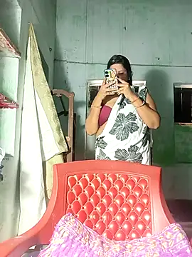 Snapshot of SX-ANA chatting on 1, 11, 2025 SX-ANA online show from 1, 11, 2025