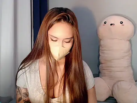 Snapshot of Sweet_0rphan21 chatting on 12, 10, 2025 Sweet 0rphan21 online show from 12, 10, 2025