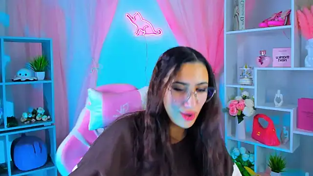 RebeckaThornton online show from 11, 11, 2025