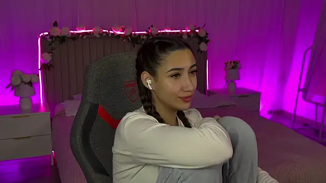 RebeckaThornton online show from 16, 11, 2025